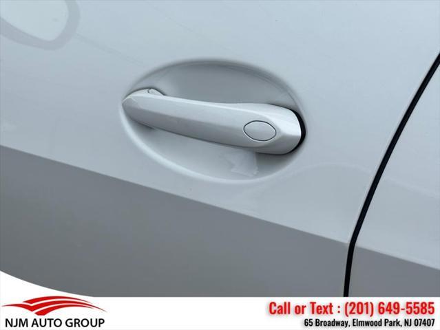 Photo of 2021 Alpine White BMW X5