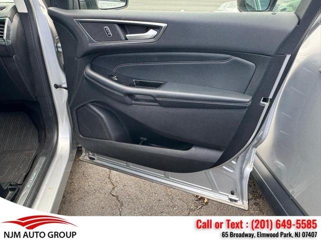 Photo of 2018 Ingot Silver Metallic Ford Edge