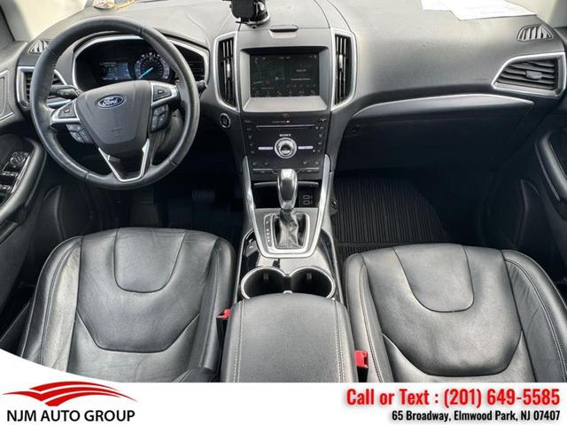Photo of 2018 Ingot Silver Metallic Ford Edge