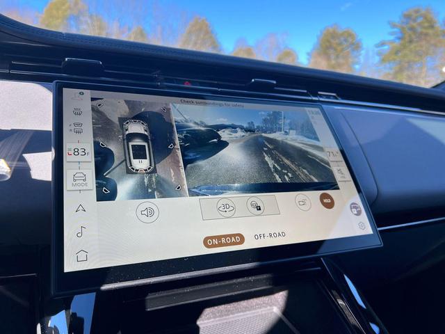Photo of 2025 Ligurian Black Gloss Land Rover Range Rover Sport