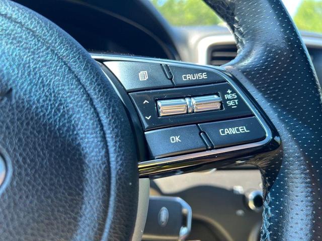 Photo of 2022 Snow White Pearl Kia Sportage