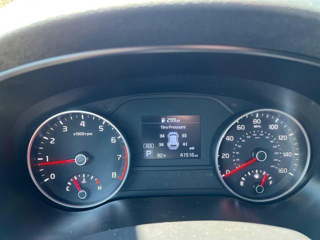 Photo of 2022 Snow White Pearl Kia Sportage