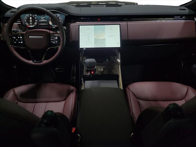 Photo of 2025 Santorini Black Metallic Land Rover Range Rover Sport