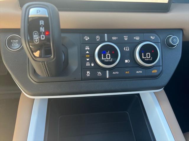 Photo of 2025 Fuji White Land Rover Defender