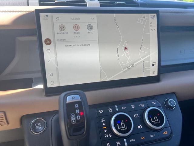Photo of 2025 Fuji White Land Rover Defender