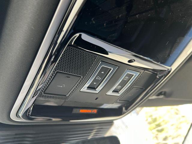 Photo of 2026 Gray Land Rover Range Rover Velar