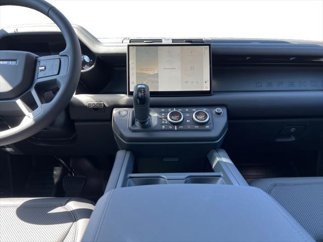 Photo of 2025 Santorini Black Metallic Land Rover Defender
