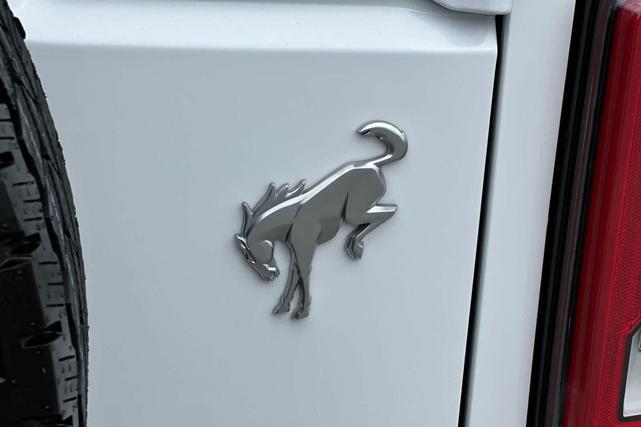 Photo of 2023 Oxford White Ford Bronco