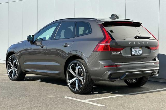 Photo of 2024 Platinum Gray Metallic Volvo XC60