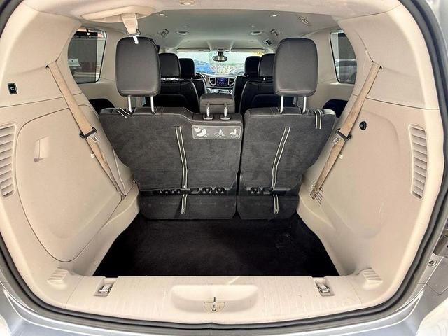 Photo of 2017 Billet Silver Metallic Clearcoat Chrysler Pacifica