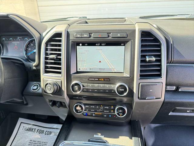 Photo of 2018 White Platinum Metallic Tri-Coat Ford Expedition