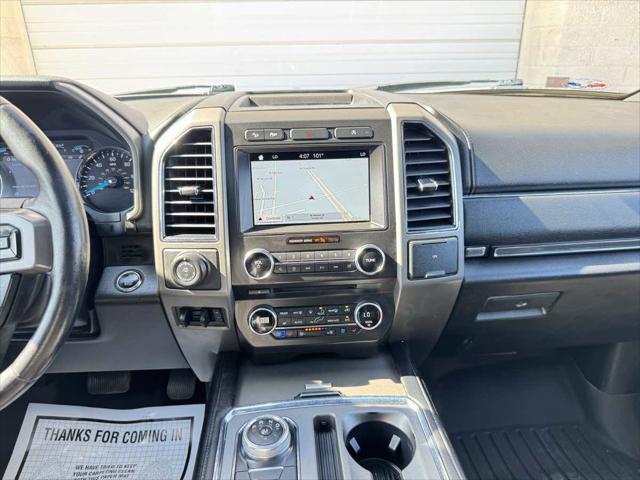 Photo of 2018 White Platinum Metallic Tri-Coat Ford Expedition
