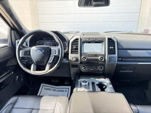 Photo of 2018 White Platinum Metallic Tri-Coat Ford Expedition