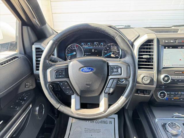 Photo of 2018 White Platinum Metallic Tri-Coat Ford Expedition