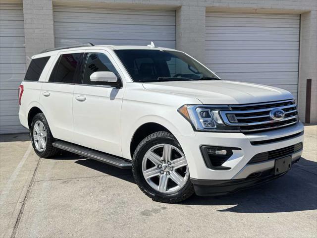 Photo of 2018 White Platinum Metallic Tri-Coat Ford Expedition