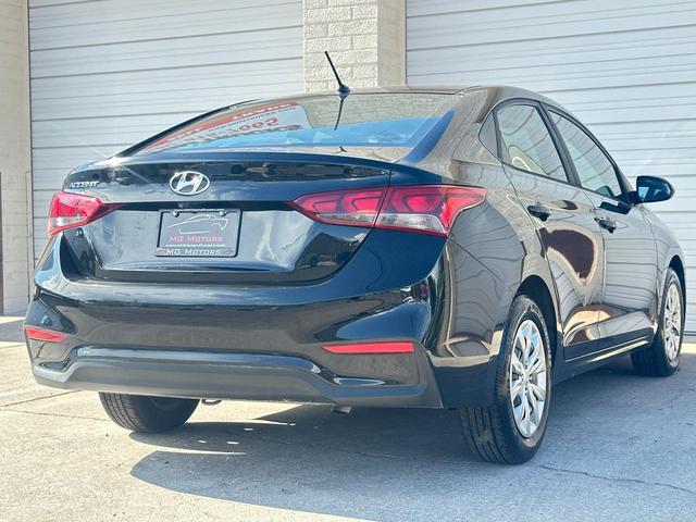 Photo of 2018 Absolute Black Hyundai Accent