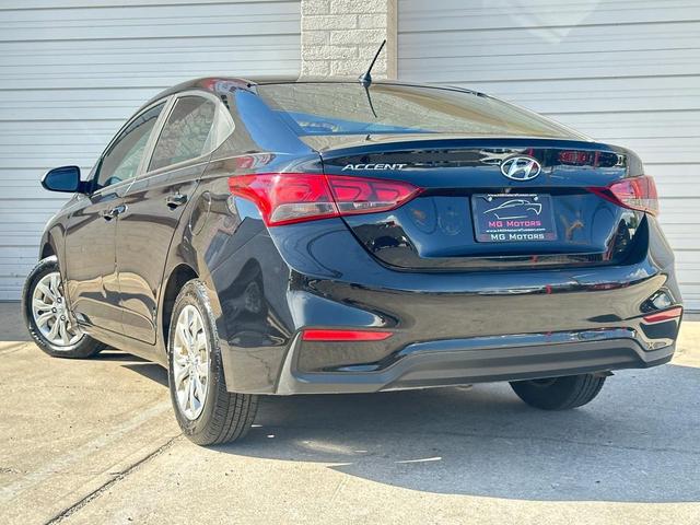 Photo of 2018 Absolute Black Hyundai Accent