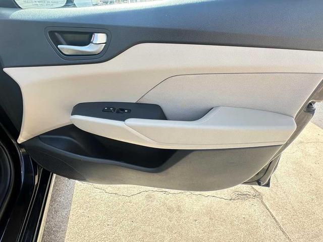Photo of 2018 Absolute Black Hyundai Accent