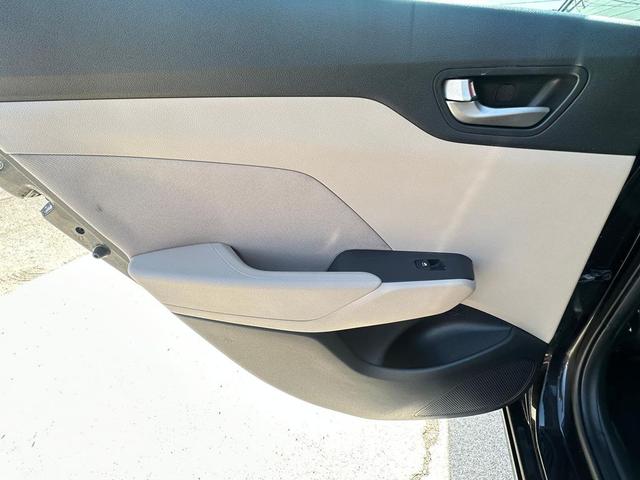 Photo of 2018 Absolute Black Hyundai Accent
