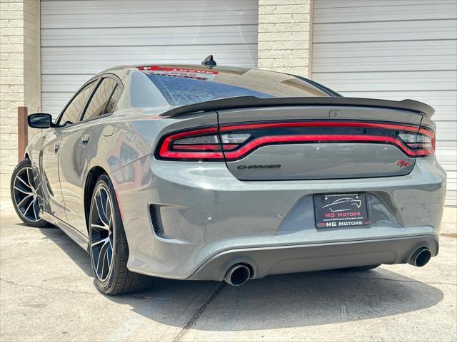 Photo of 2018 Destroyer Gray Clearcoat Dodge Charger