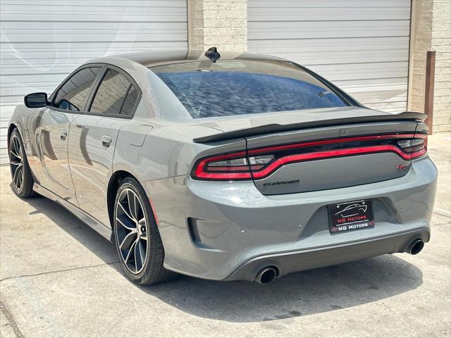 Photo of 2018 Destroyer Gray Clearcoat Dodge Charger