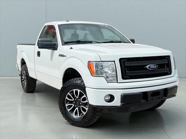 Photo of 2013 Oxford White Ford F-150