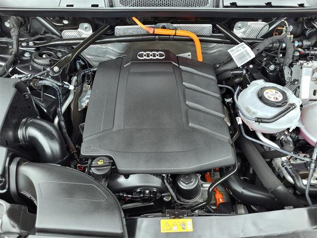 Photo of 2021 Daytona Gray Pearl Audi Q5