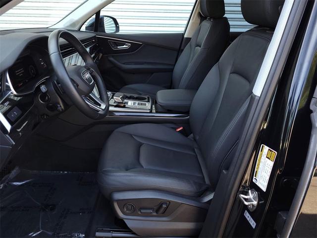 Photo of 2022 Black Metallic Audi Q7