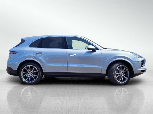 Photo of 2021 Dolomite Silver Metallic Porsche Cayenne