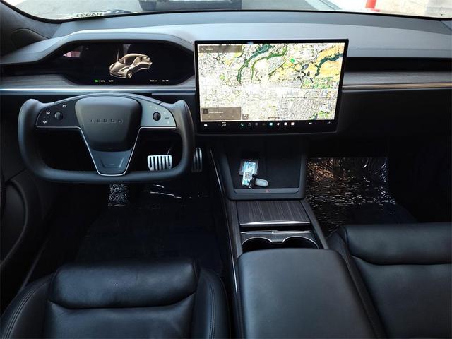 Photo of 2022 Midnight Silver Metallic Tesla Model S