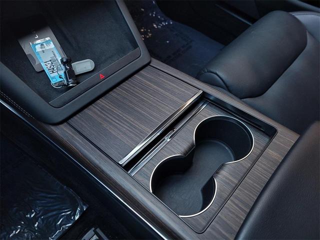 Photo of 2022 Midnight Silver Metallic Tesla Model S