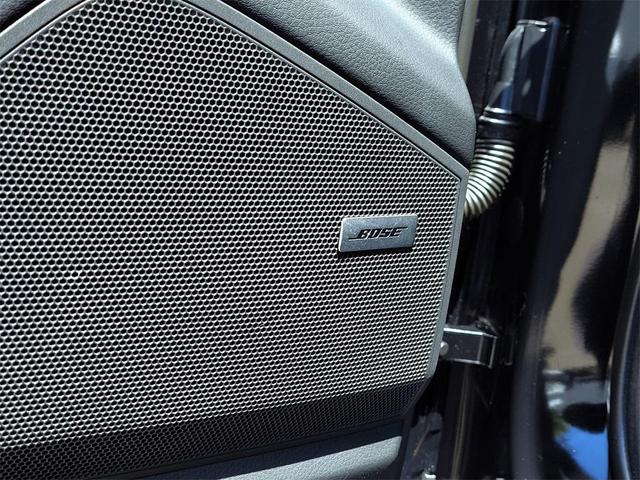 Photo of 2022 Black Porsche Cayenne