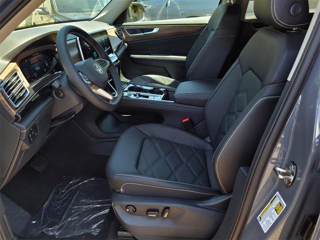 Photo of 2026 Gray Volkswagen Atlas