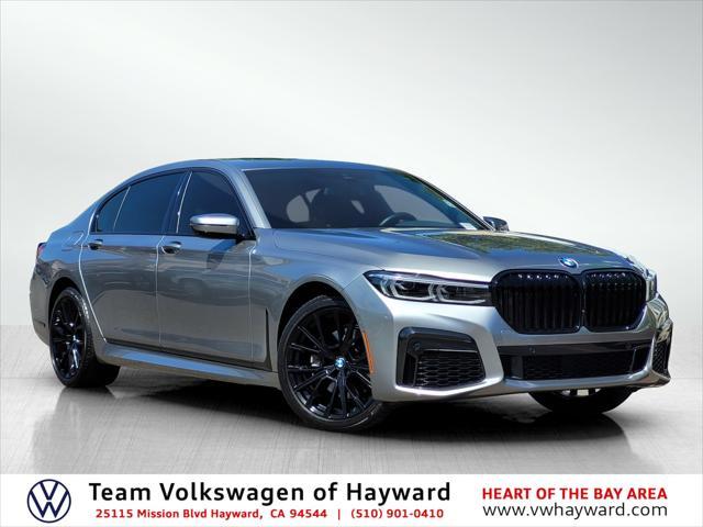 2022 BMW 740