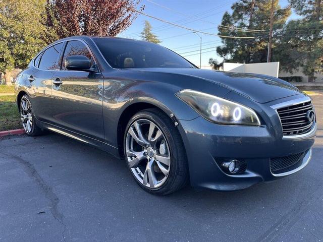 2011 Infiniti M37