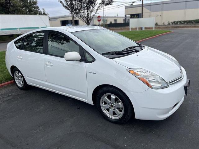 Photo of 2009 White Toyota Prius