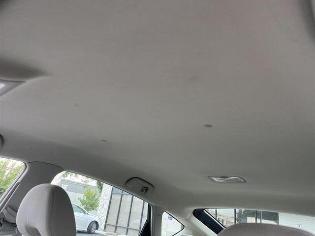 Photo of 2009 White Toyota Prius