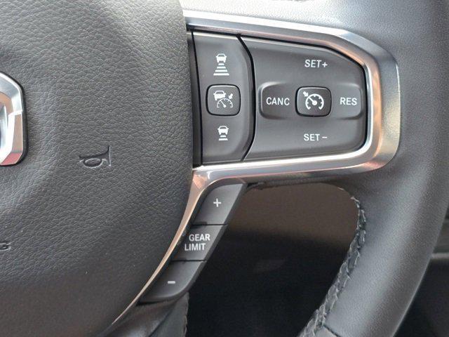 Photo of 2026 Diamond Black Crystal Pearlcoat RAM 1500