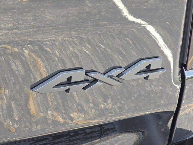 Photo of 2026 Diamond Black Crystal Pearlcoat RAM 1500