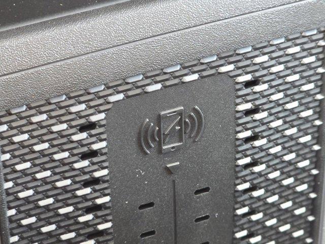 Photo of 2026 Diamond Black Crystal Pearlcoat RAM 1500
