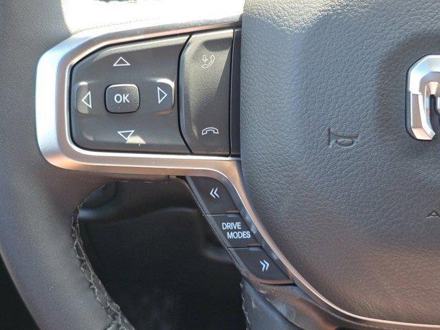 Photo of 2026 Diamond Black Crystal Pearlcoat RAM 1500