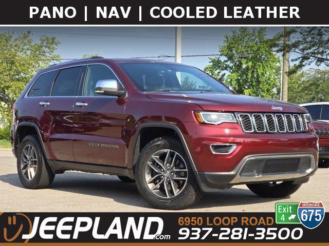 Photo of 2017 Velvet Red Pearlcoat Jeep Grand Cherokee