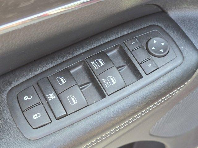 Photo of 2017 Velvet Red Pearlcoat Jeep Grand Cherokee