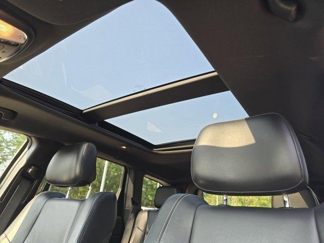 Photo of 2017 Velvet Red Pearlcoat Jeep Grand Cherokee
