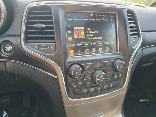 Photo of 2017 Velvet Red Pearlcoat Jeep Grand Cherokee