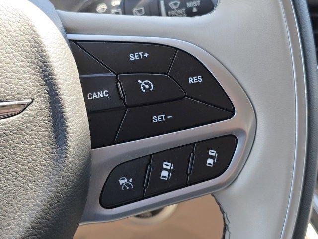 Photo of 2020 Billet Silver Metallic Clearcoat Chrysler Pacifica