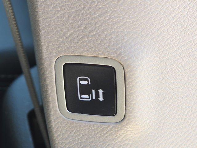 Photo of 2020 Billet Silver Metallic Clearcoat Chrysler Pacifica