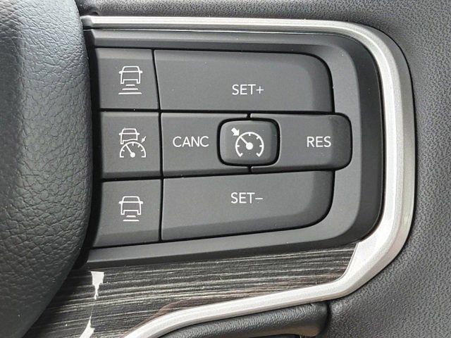 Photo of 2022 Velvet Red Pearlcoat Jeep Wagoneer