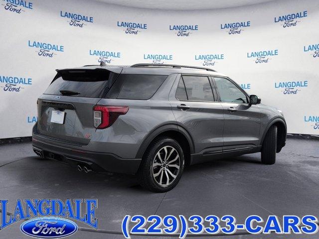 Photo of 2022 Gray Metallic Ford Explorer