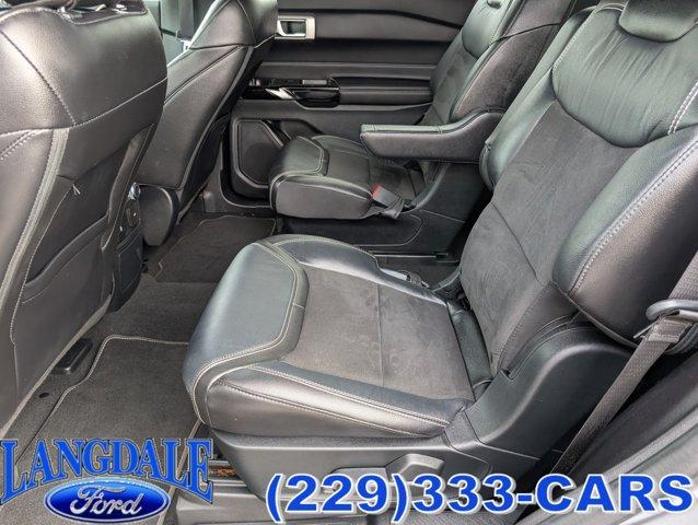 Photo of 2022 Gray Metallic Ford Explorer